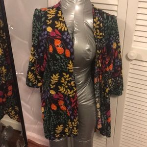 B2G1F: Multicolor Lularoe Lindsay Top